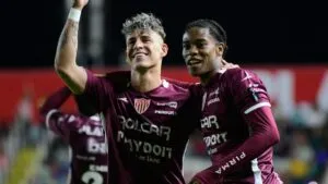 ¡Necaxa asusta en Halloween! Derrota a Santos y se mete a la pelea por la liguilla