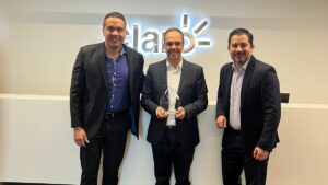 Claro Colombia, reconocido por el despliegue de fibra óptica más grande del país