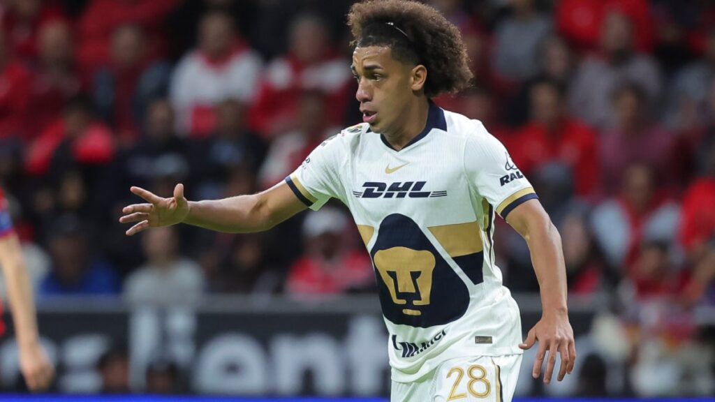 El mediocampista panameño de los Pumas, Adalberto 'Coco' Carrasquilla, se perderá el Play In con los universitarios