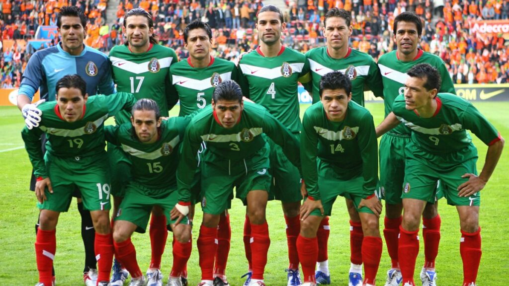 México con uniforme del Mundial de Alemania 2006 | OMAR TORRES / AFP