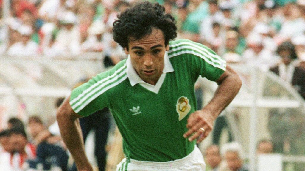 Hugo Sánchez con el uniforme de México en el Mundial de 1986 | STAFF / AFP