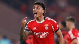Richard Ríos y un ascenso insuficiente en la crisis del Benfica por Champions