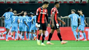 Friburgo impone su jerarquía y hunde al Niza en la Europa League
