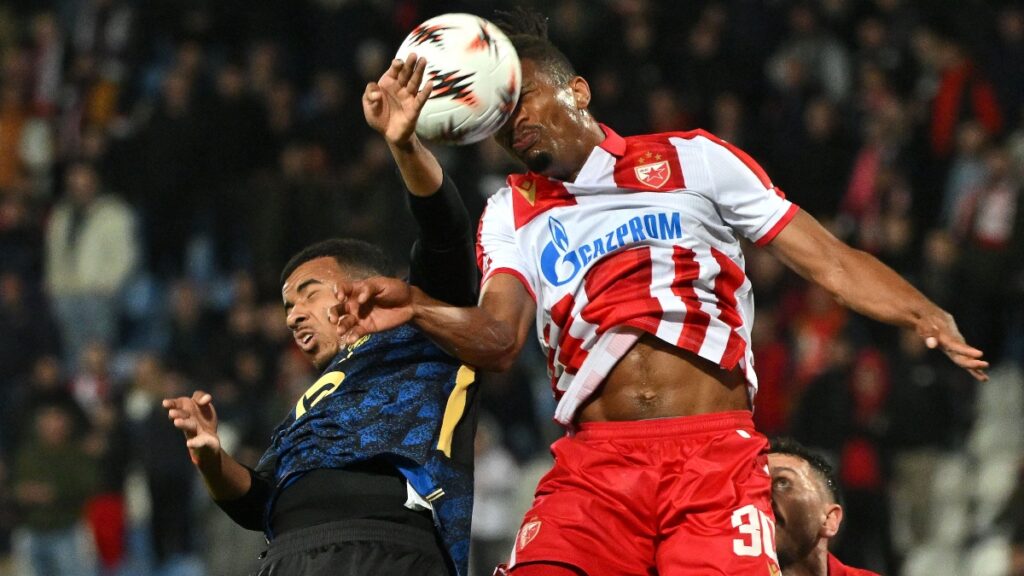 Estrella Roja se impuso por un penal ante Lille | ANDREJ ISAKOVIC / AFP