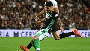 Cucho Hernández, energía pura y festejo de gol ante Valencia