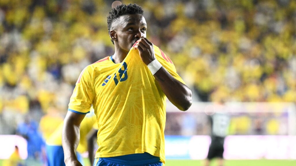 Johan Carbonero celebrando su gol con la Selección Colombia / Foto por CHANDAN KHANNA / AFP