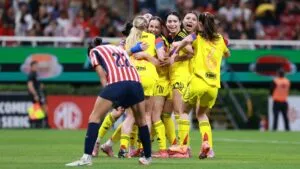 América pega primero en el Clásico Nacional y pone un pie en la final