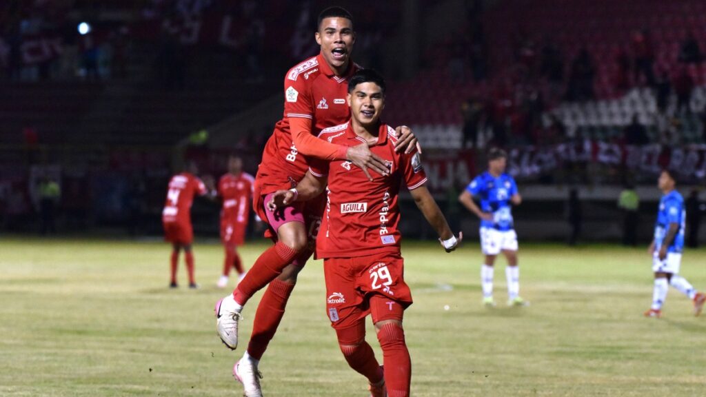 La felicidad de Cavadia tras su golazo en Tunja. Vizzor