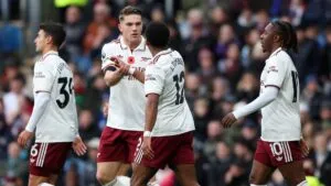 Arsenal, ante su mejor oportunidad de romper la sequía de 21 años en la Premier League