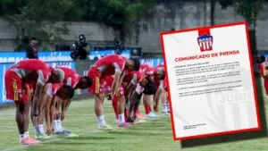 ¡Reprochable! Junior denuncia ataque a su bus en la llegada a Ditaires