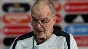 Bielsa desaprueba el no ascenso y descenso en la Liga MX