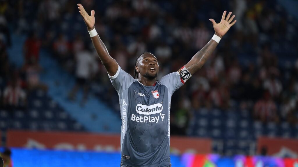 Hugo Rodallega celebrando con Santa / Vizzor