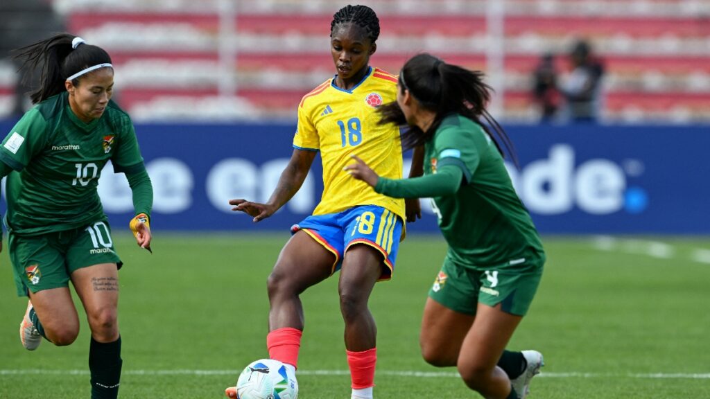 Bolivia enfrentó a Colombia por la fecha 3 de la Liga de las Naciones Femenina en La Paz, el partido terminó 1-1.