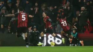 Bournemouth remonta en el cierre y rescata un punto ante West Ham