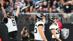 Cam Little logra el gol de campo más largo en la historia de la NFL en la victoria de Jacksonville ante Raiders