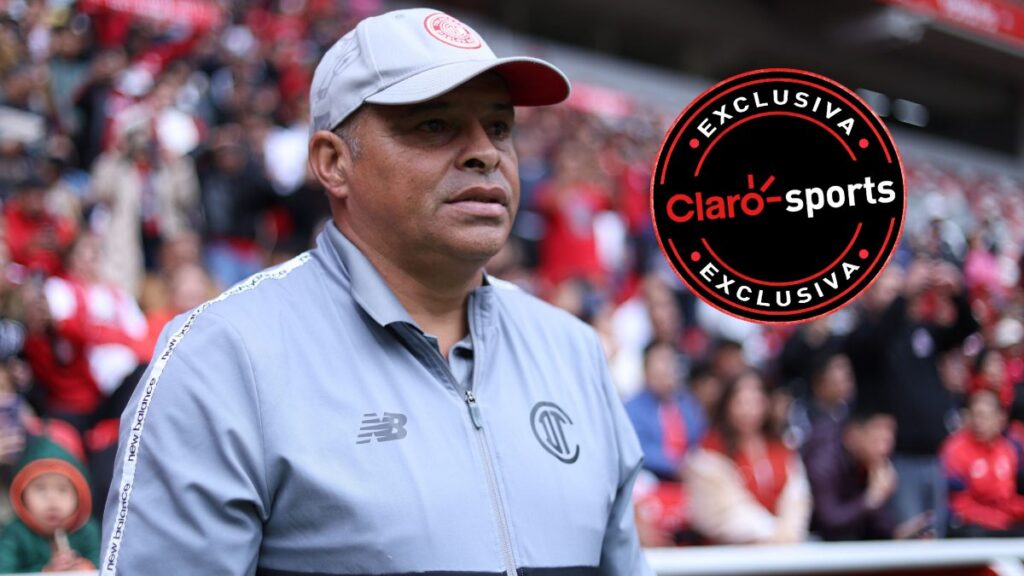 Carlos María Morales, en un partido del Toluca