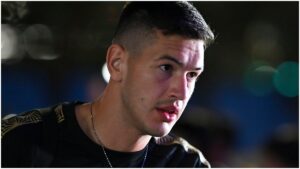 ¡Lokomotiv no afloja! El equipo de César Montes sigue al acecho del liderato en Rusia