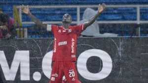 América saca la cabeza del agua: las claves del triunfo contra el Medellín