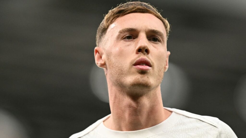 Cole Palmer se rompió un dedo del pie