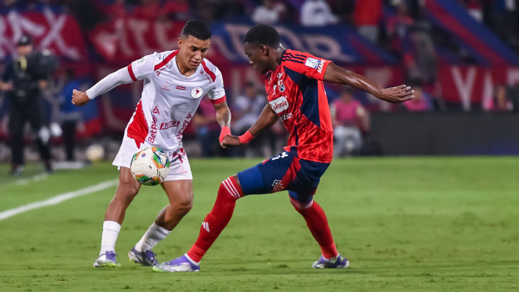 Cristian Barrios, en un partido con de América de Cali. - Vizzor Image.
