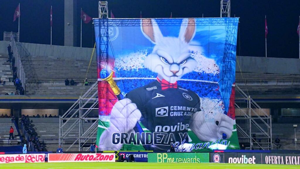 Refuerzos fallidos, una casa invadida por uno de sus rivales y eliminaciones constantes abren la pregunta de si Pumas sigue siendo grande. | Imago7