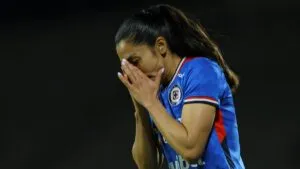 Cruz Azul rescata el empate ante Tigres y mantiene el sueño por su primera final