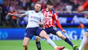 Cruz Azul vs Chivas: ¿Quién gana la Liguilla del Apertura 2025 según la IA?