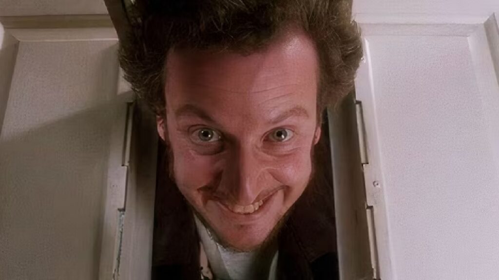 Daniel Stern en 'Mi pobre angelito' fue uno de los dos ladrones que intentaban entrar a robar a la casa de los McCallister.