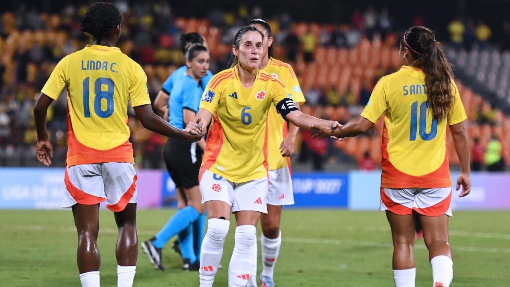Daniela Montoya y Leicy Santos no estuvieron en el partido entre Bolivia y Colombia.