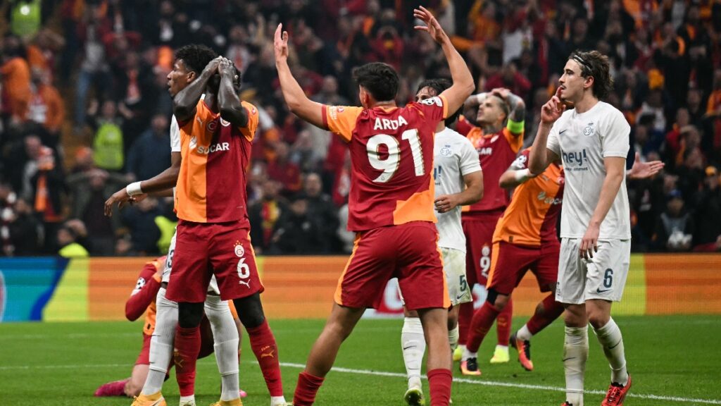 Dávinson Sánchez fue titular en la derrota 0-1 de Galatasaray ante Union St. Gilloise en la Champions League.