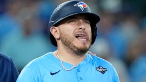 ¡Doble derrota! Alejandro Kirk se queda sin Guante de Oro tras caer en la Serie Mundial