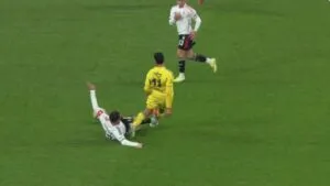 ¡Remontada! Edson Álvarez y el Fenerbahce sacan la victoria en el derbi ante Besiktas