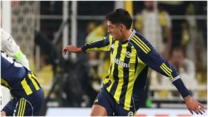 El Fenerbahce de Edson Álvarez se acerca al liderato y queda a un punto del Galatasaray