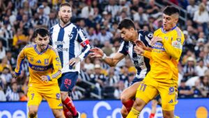 Tigres hace la ‘travesura’ y le saca el empate a Rayados en el Clásico Regio