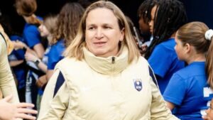 Entrenadora de la NWSL revela que prepara sus partidos… ¡con ChatGPT!