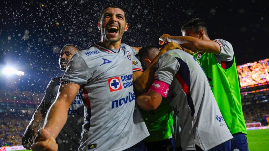 Refuerzos fallidos, una casa invadida por uno de sus rivales y eliminaciones constantes abren la pregunta de si Pumas sigue siendo grande