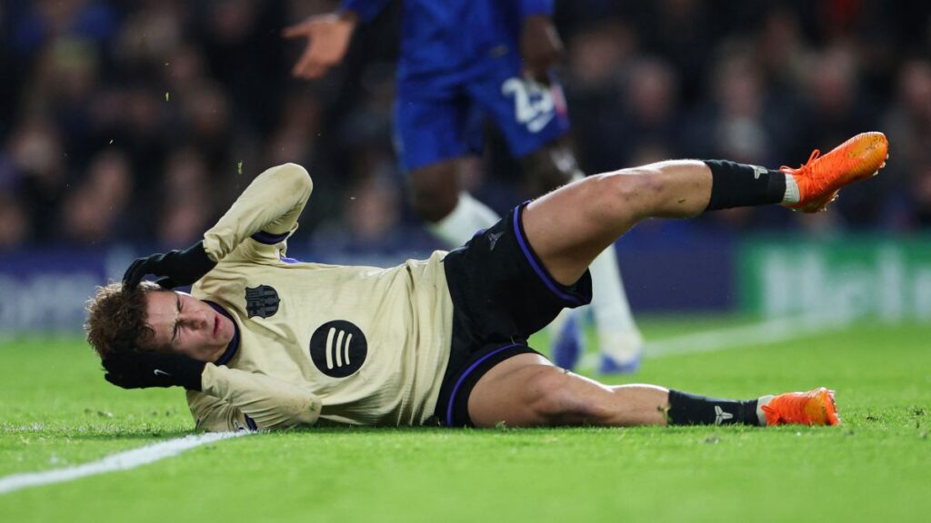 Fermín López, baja con el Barcelona por una lesión en el sóleo