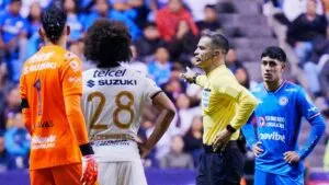 Cruz Azul vs Pumas: “Se acabó el torneo para Fernando Hernández”