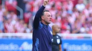 Gabriel Milito pide mesura tras pase a liguilla de las Chivas