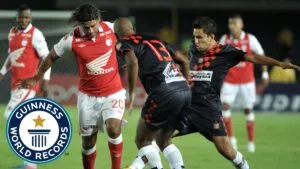 Oficial: Gerardo Bedoya es la persona con más expulsiones en el fútbol