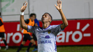 Antigua GFC cumple fuera de casa y deja a Guastatoya en el fondo de la tabla