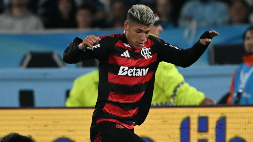 Jorge Carrascal jugando con Flamengo | Luis ROBAYO / AFP.