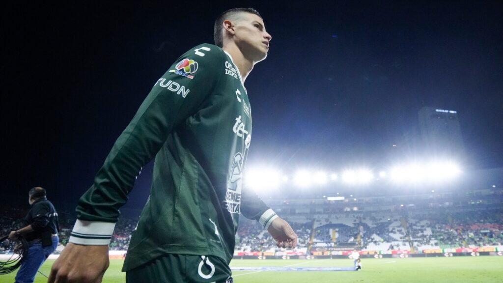 James Rodriguez con el Club León vs Puebla