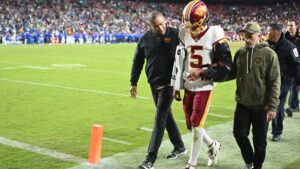 Escalofriante lesión de Jayden Daniels en la paliza de Seahawks ante Commanders