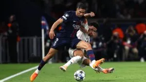 Luis Díaz recibe fuerte sanción por la entrada a Hakimi en Champions League