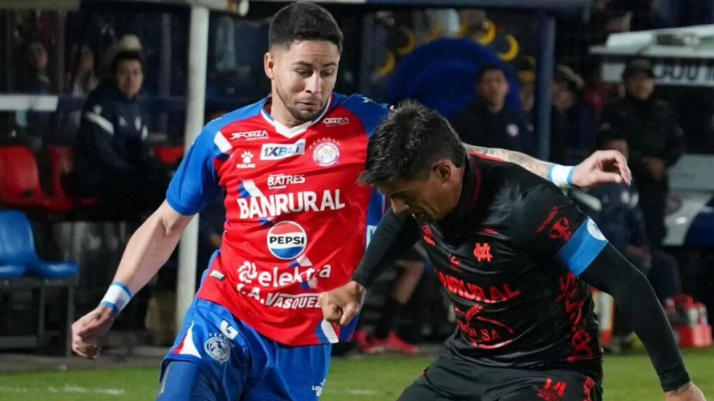 Xelajú perderá el partido por alineación indebida. (Xelajú Facebook)