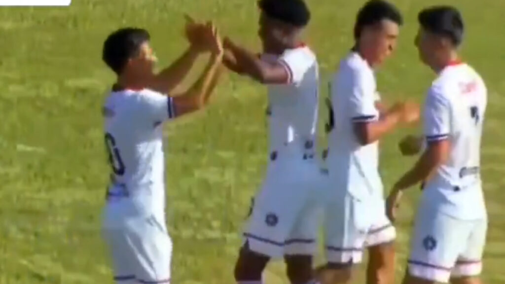 Angulo celebra su gol. (captura clarosports)