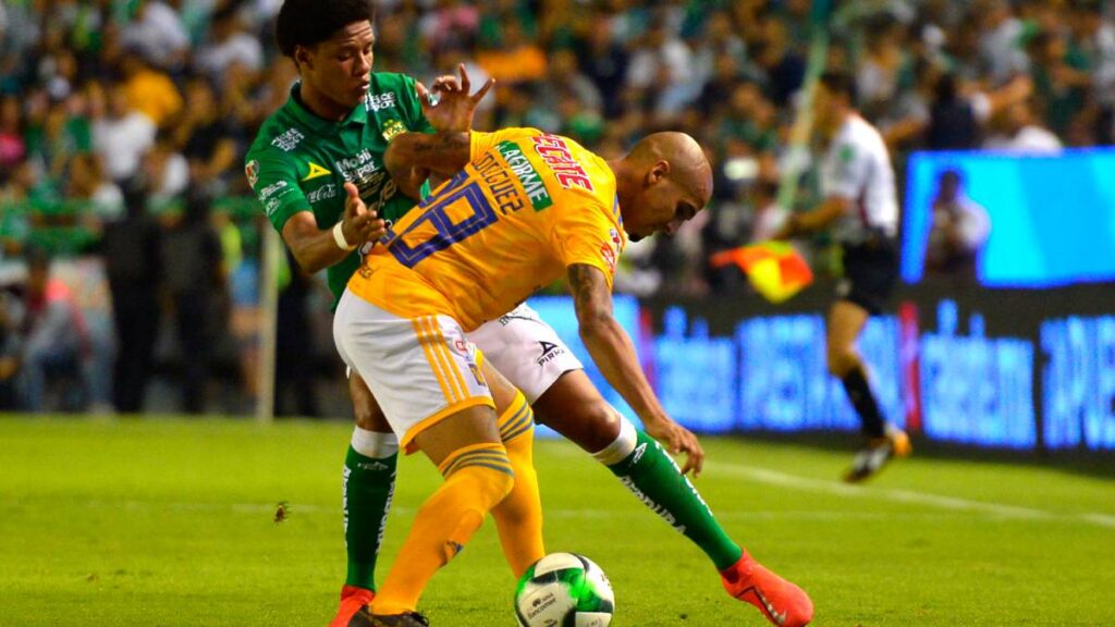 Refuerzos fallidos, una casa invadida por uno de sus rivales y eliminaciones constantes abren la pregunta de si Pumas sigue siendo grande | Imago7.