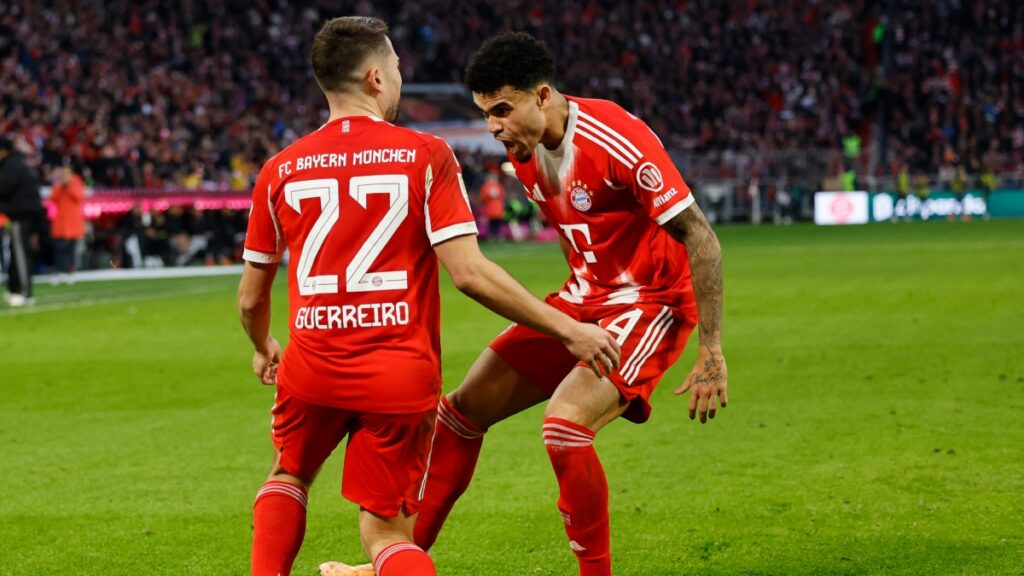 Luis Díaz celebrando.