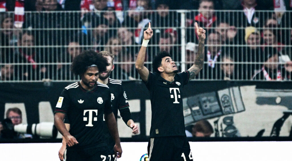 Luis Díaz celebra el gol. - Annegret Hilse, Reuters.